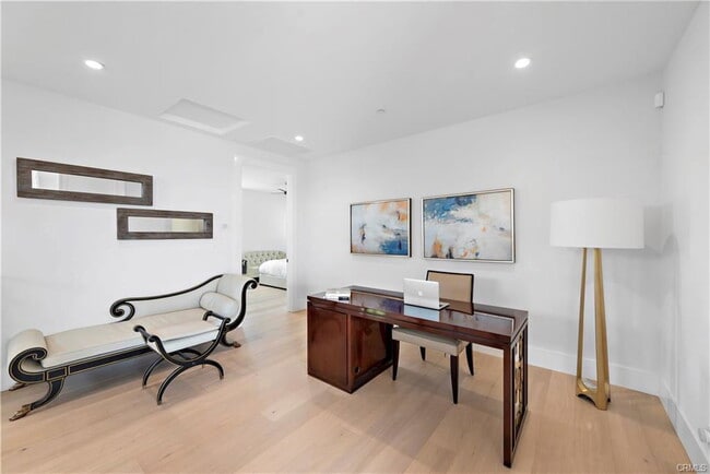 Building Photo - 2507 Alta Vista Dr