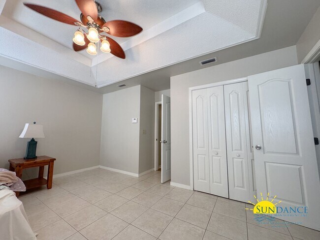 Building Photo - Charming 3-Bedroom Home in Shalimar – Conv...