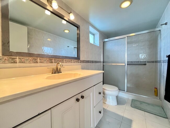 Building Photo - 3551 NE 169th St