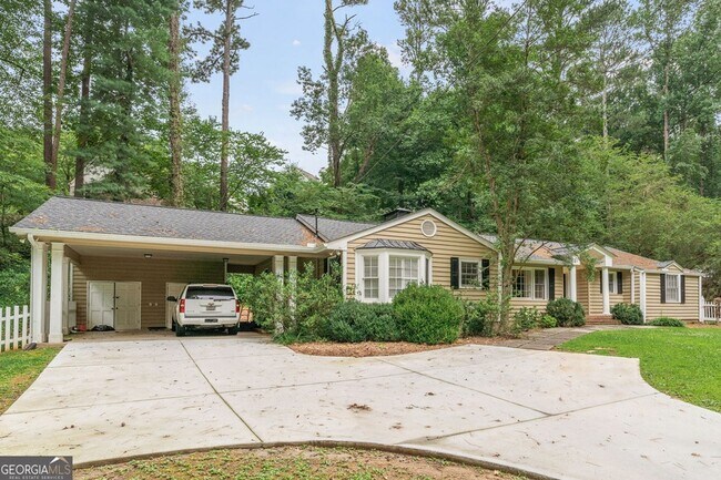 Building Photo - 2986 Mornington Dr NW