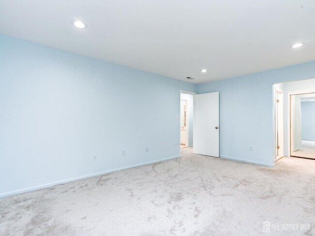 Building Photo - 401 Jesse Way