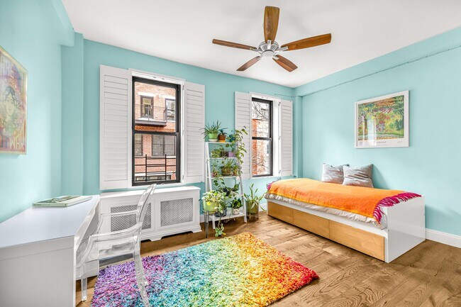 Primary Photo - 320 W 89th St