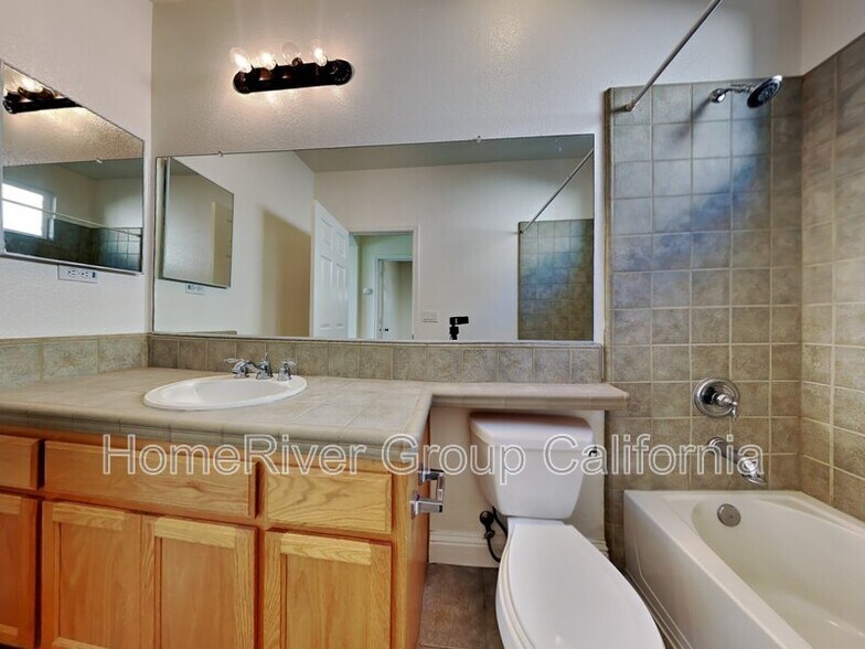 Building Photo - 4050 Copper Lake Way