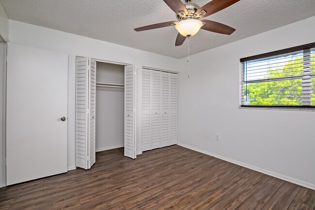 Building Photo - 1151 Carlton Ct