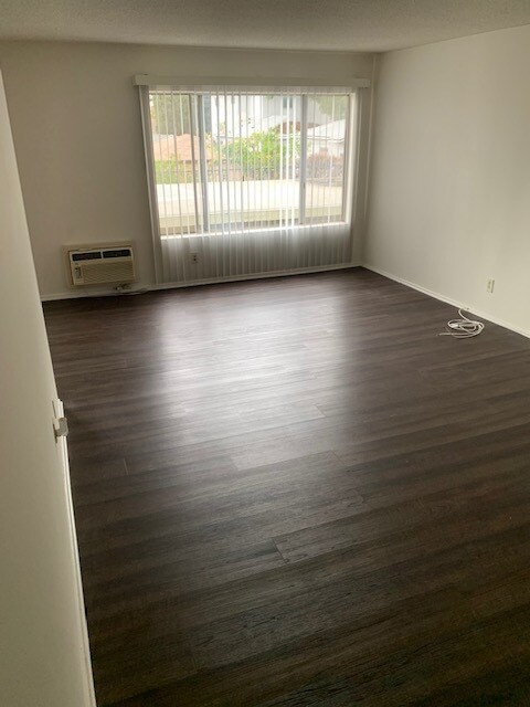 Living Room with A/C - 901 N Cedar St