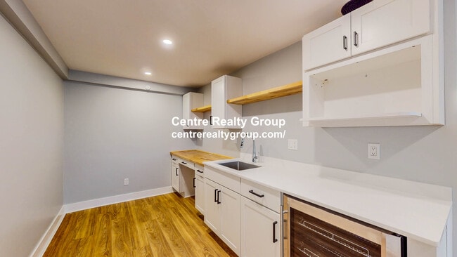 Building Photo - 132 Sherman St