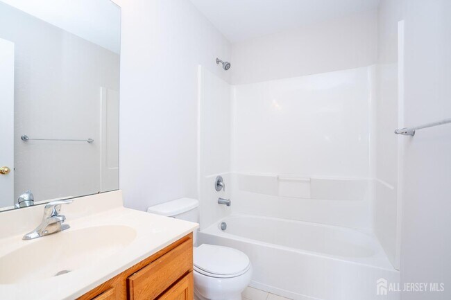 Building Photo - 5 Rafting Way