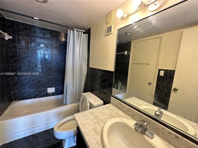 Building Photo - 1200 NE Miami Gardens Dr