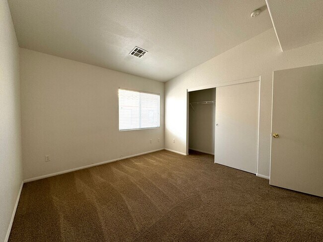 Building Photo - 6839 Scarlet Flax St