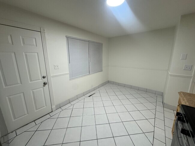 Building Photo - 459 N 400 E