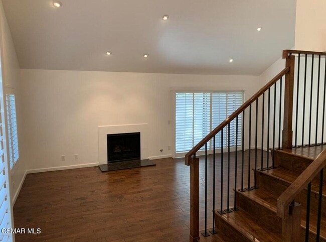 Building Photo - 924 Thistlegate Rd