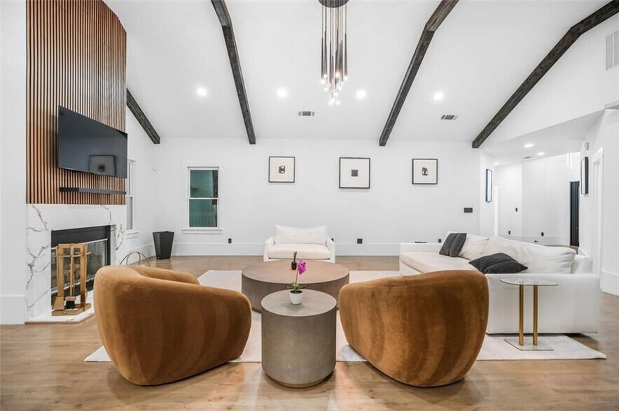 Building Photo - 507 Karen Ln