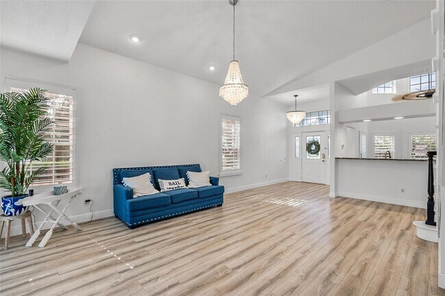 Building Photo - Stunning Custom Rental in Gated 55+ Royal ...