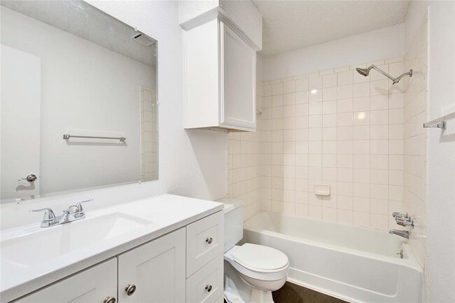 Building Photo - 2807 Firecrest Dr