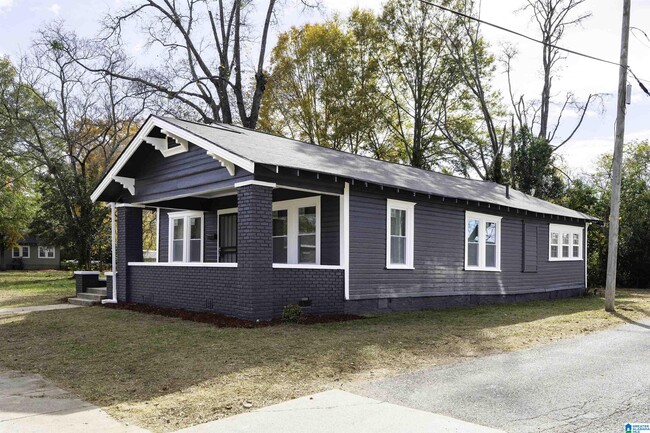 Building Photo - 516 14th St SW