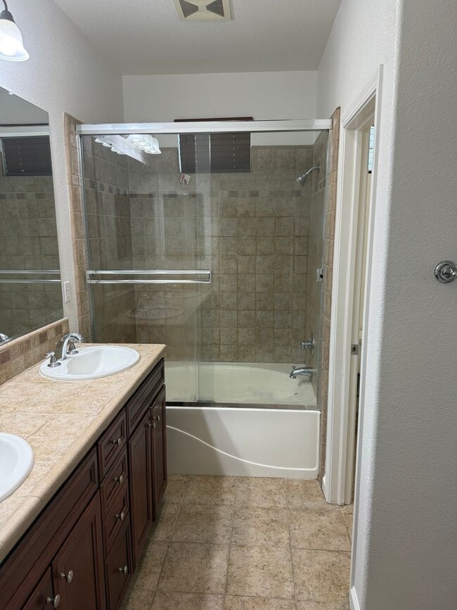 Building Photo - NICE 2-STORY CONDO 3 BED, 2.5 BATH, & 2 CAR GARAGE NEAR SHOPPING & HWY 50!
