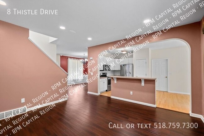 Building Photo - 8 Thistle Dr