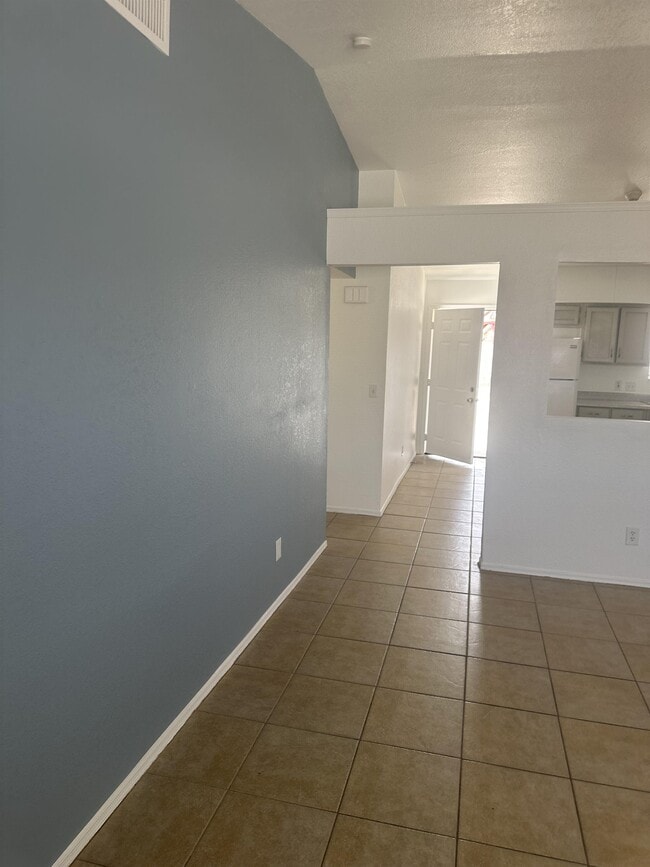 Building Photo - 9416 W Rafael Dr