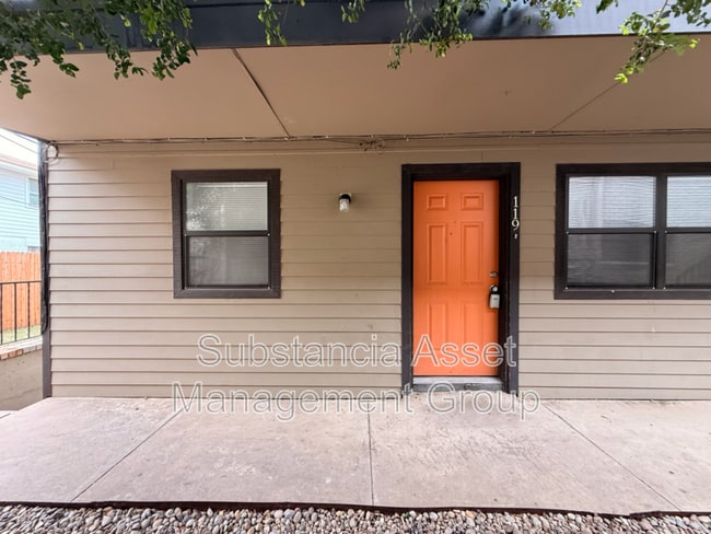 Building Photo - 1429 NW 24th St