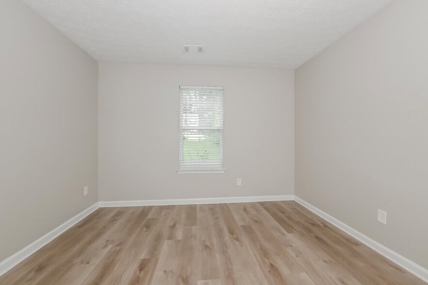 Building Photo - 2096 Dylan Ct