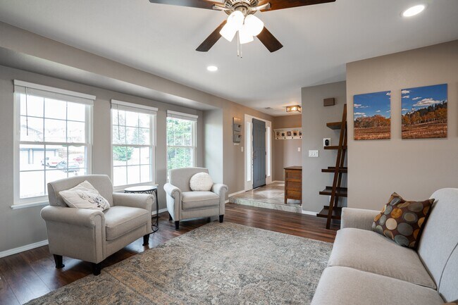 Building Photo - 850 Wuthering Heights Dr