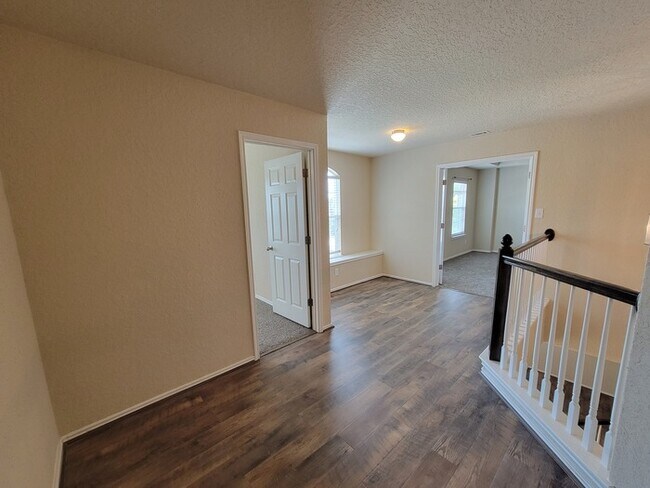 Building Photo - Charming 4 beds 2 baths in San Antonio!