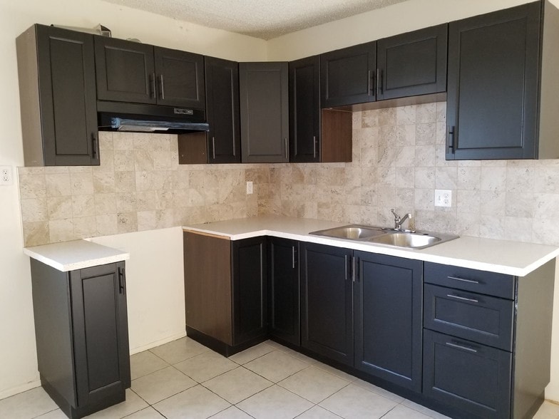 Building Photo - 1946 W 145th St