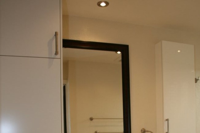 Building Photo - 2527 Elm Ave