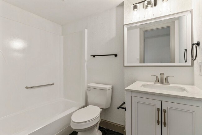 Building Photo - ONYX at 37th