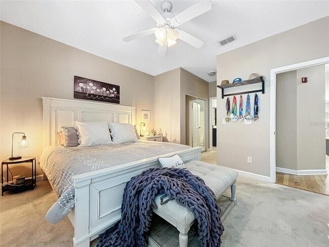 Building Photo - 704 Seagate Dr