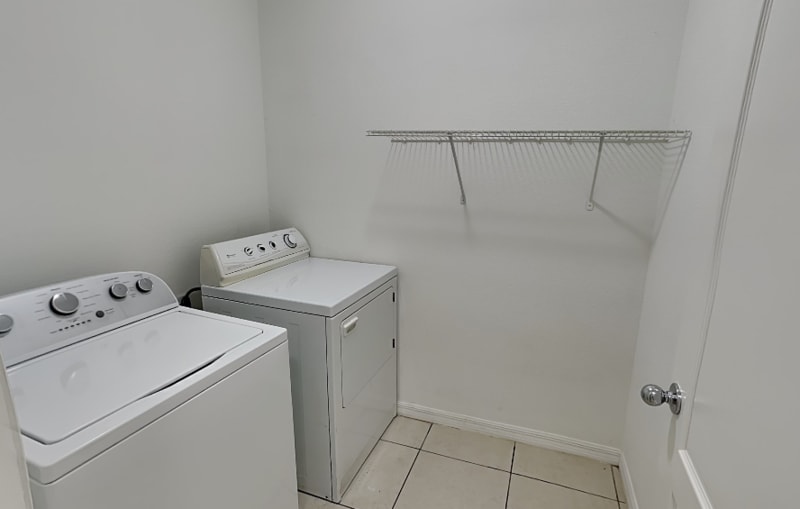 Building Photo - 3074 Brenton Manor Loop