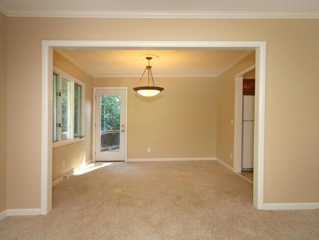 Building Photo - 15712 Wing Lake Dr