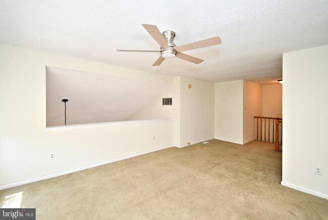 Building Photo - 3208 Danbury Ct
