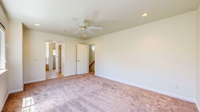 Building Photo - Rincon Valley FIVE Bedroom Three Bathroom Single Family Home!