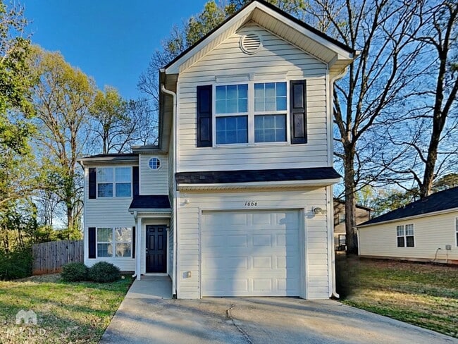 Building Photo - 1666 Hallmark Hills Dr