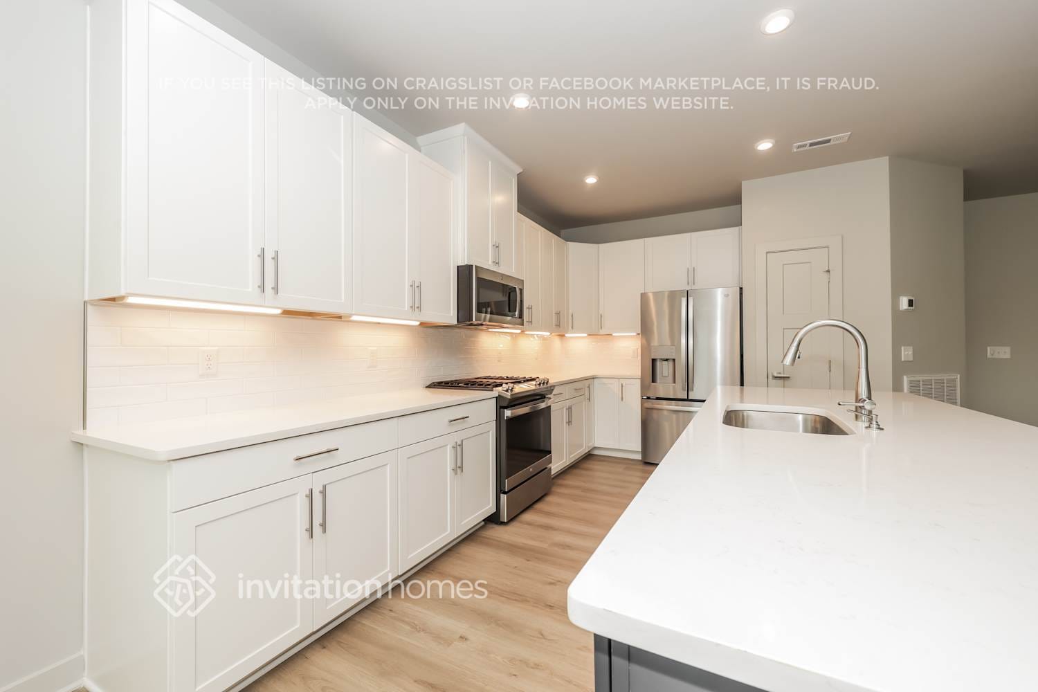 Building Photo - 6550 Palm Warbler Dr