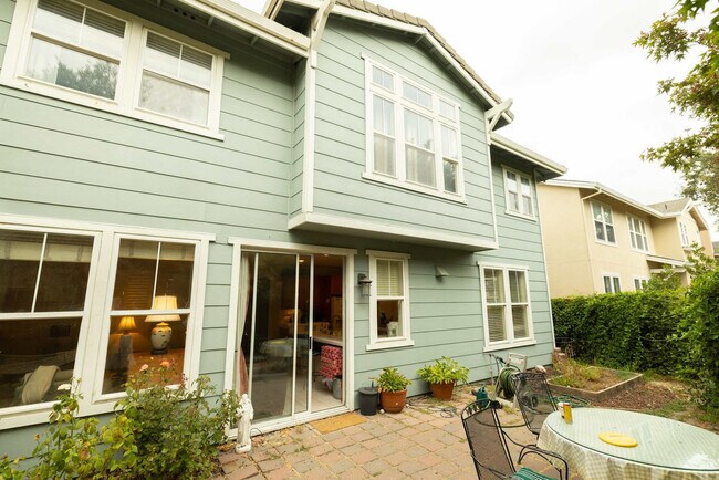 Building Photo - 115 Maybeck St