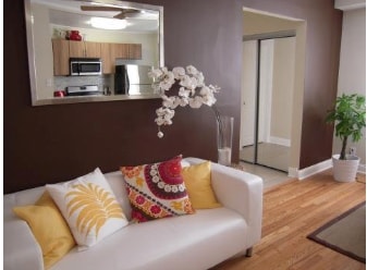 Living Room - RSS-University Court