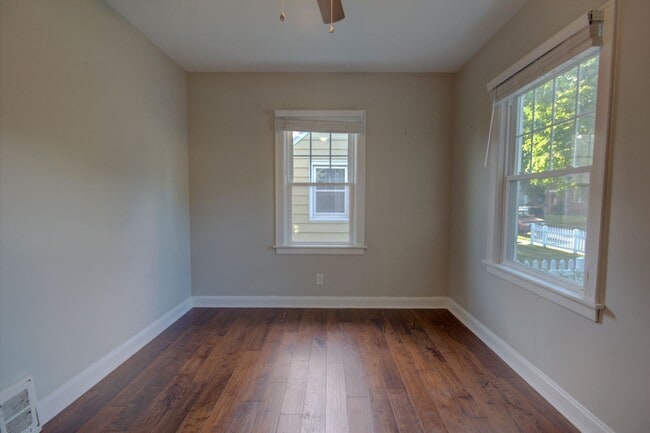 Building Photo - Cute 3 Bed Home