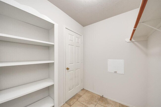 Building Photo - 1115 Juniper River Ct