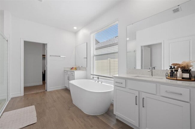 Building Photo - 18362 Serene Lk Lp