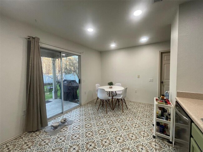 Building Photo - 1513 Coriander Dr