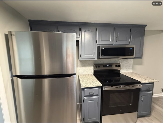 Building Photo - AVAILABLE NOW – FAIRBURN, GA 4 Bedrooms + Flexible Main-Level Living Space | Full Bathroom on Mai...