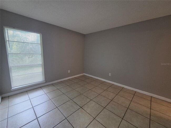 Building Photo - 3005 SE 55th Ave