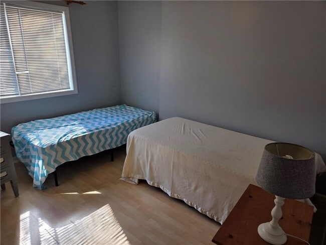 Building Photo - 15 Meadowview Ter