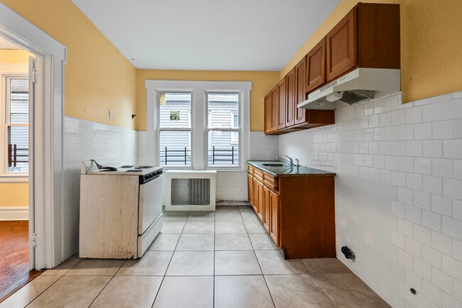 Building Photo - 187-189 Renner - 2