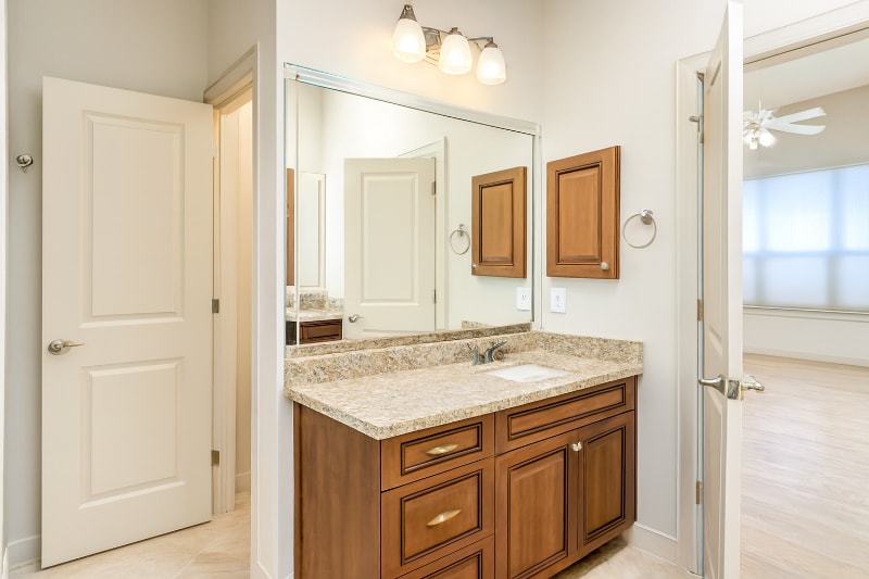 Building Photo - 5311 Lillian St