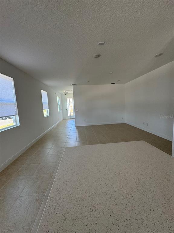 Building Photo - 11425 Mandarin Cir