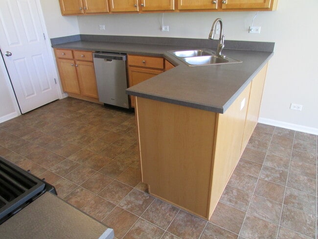 Building Photo - 2502 Evergreen Cir