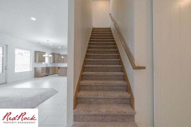 Building Photo - Pet Friendly 4 Bedroom Little Valley Home ...